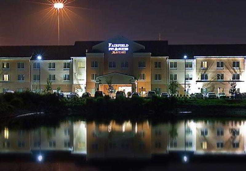 Fairfield Inn & Suites Tampa Fairgrounds/Casino Orient Park Exterior photo